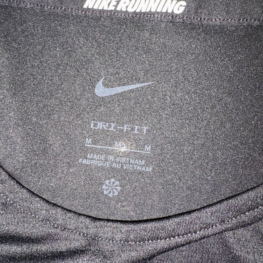 Nike Rise 365 Men's Dri-FIT Short-Sleeve Running Top in Black - Picture 6 of 8